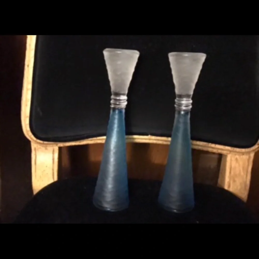 2 New Italian Glass Champagne Flute Blue Clear 9 3/4” Tall - Picture 10 of 16